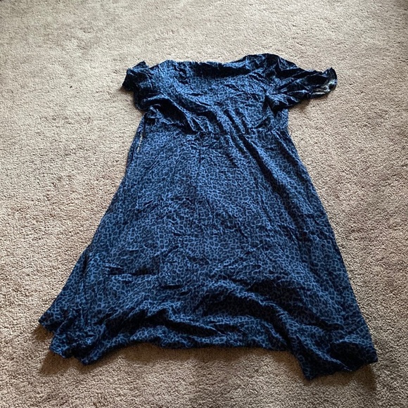 Torrid Navy Leopard Wrap Midi Dress SIZE 0 – Plus Short Sleeve Ruffle Hem - Picture 5 of 5